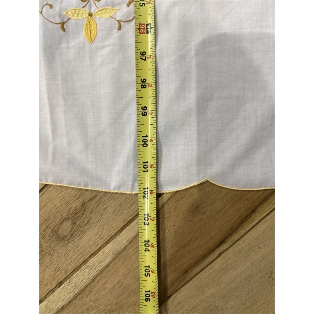 Vintage Hand Embroidered Linen Tablecloth White Yellow Floral 102x62 Rectangular